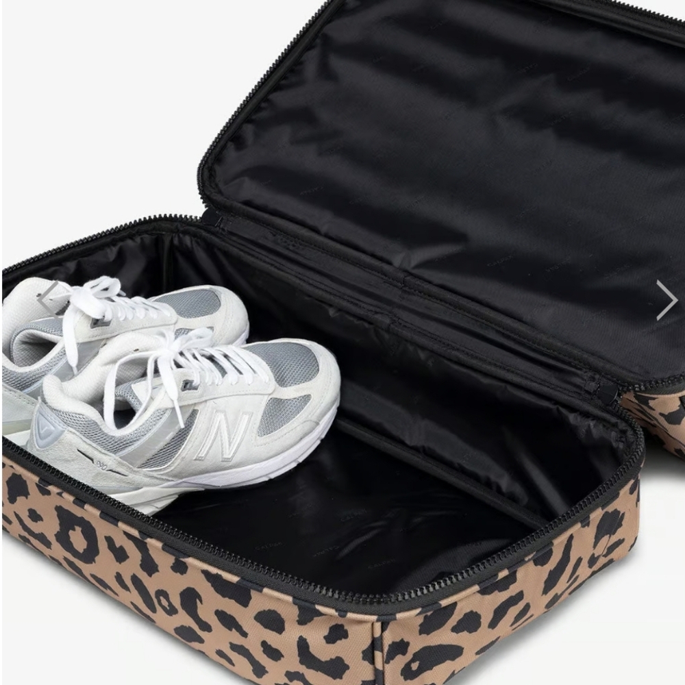 Calpak Stevyn duffle w shoe compartment - Picture 10 of 10